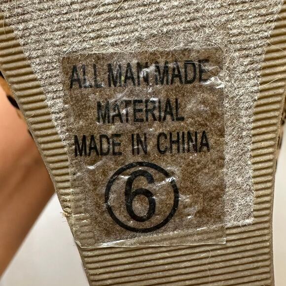 Soda Leopard/Cheetah Print Wedge Heel Round Toe Booties Size 6 - Picture 8 of 8